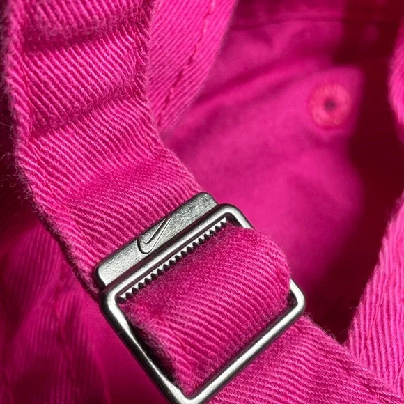 Nike hat - Picture 4 of 5